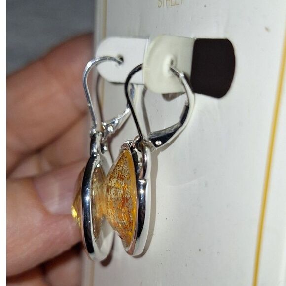 Color Street Women's Faceted Sparkly Earrings Silver Tone Lever Back Elegant - Picture 4 of 6